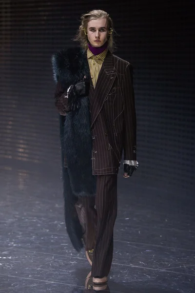 Look 2